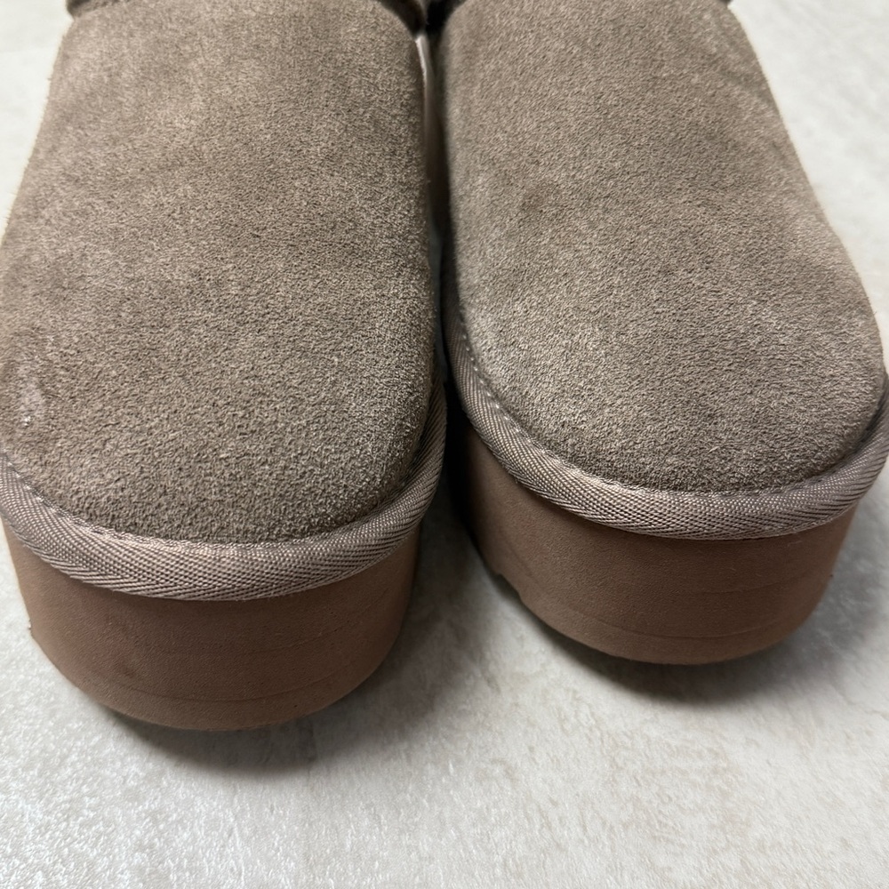 Women’s Platform Slip-On Suede Shoe - Taupe - Picture 9 of 9